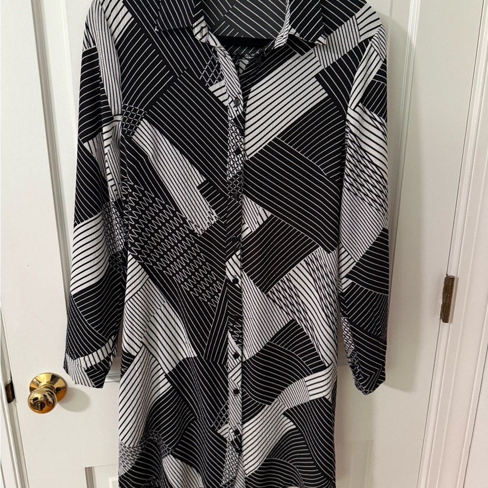 Black & White Geometric Belted Dress